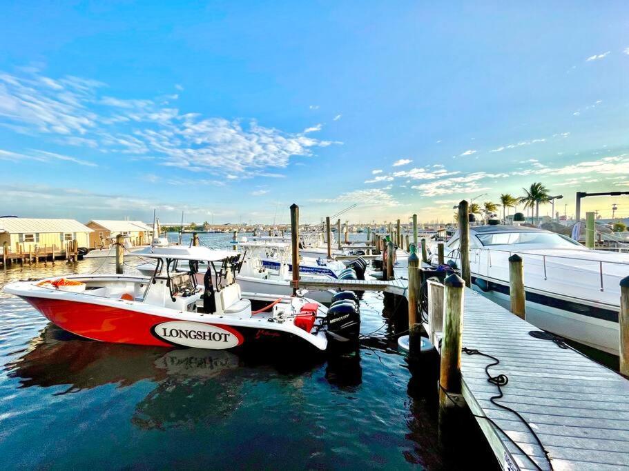 Villa St Kitts - Downtown Waterfront Penthouse Pool Dock Parking Cayo Hueso Exterior foto