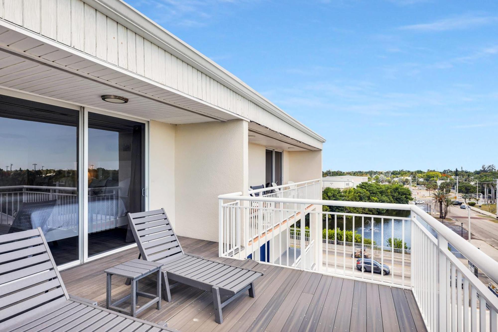 Villa St Kitts - Downtown Waterfront Penthouse Pool Dock Parking Cayo Hueso Exterior foto