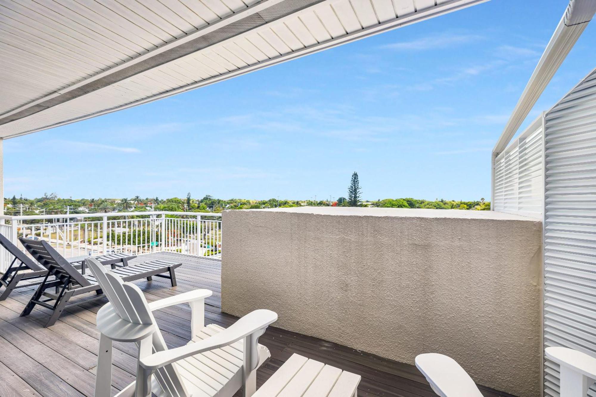 Villa St Kitts - Downtown Waterfront Penthouse Pool Dock Parking Cayo Hueso Exterior foto